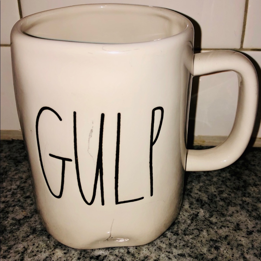 5x Rae Dunn Mugs - Picture 3 of 4